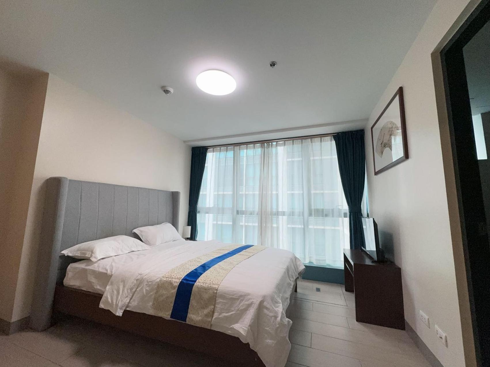 One Uptown Residences Apartment *