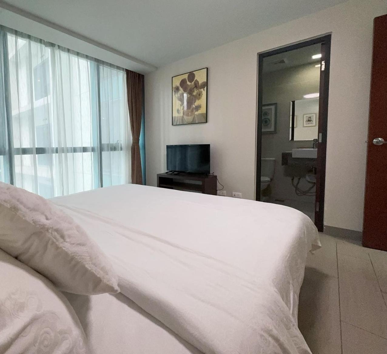 Apartment One Uptown Residences