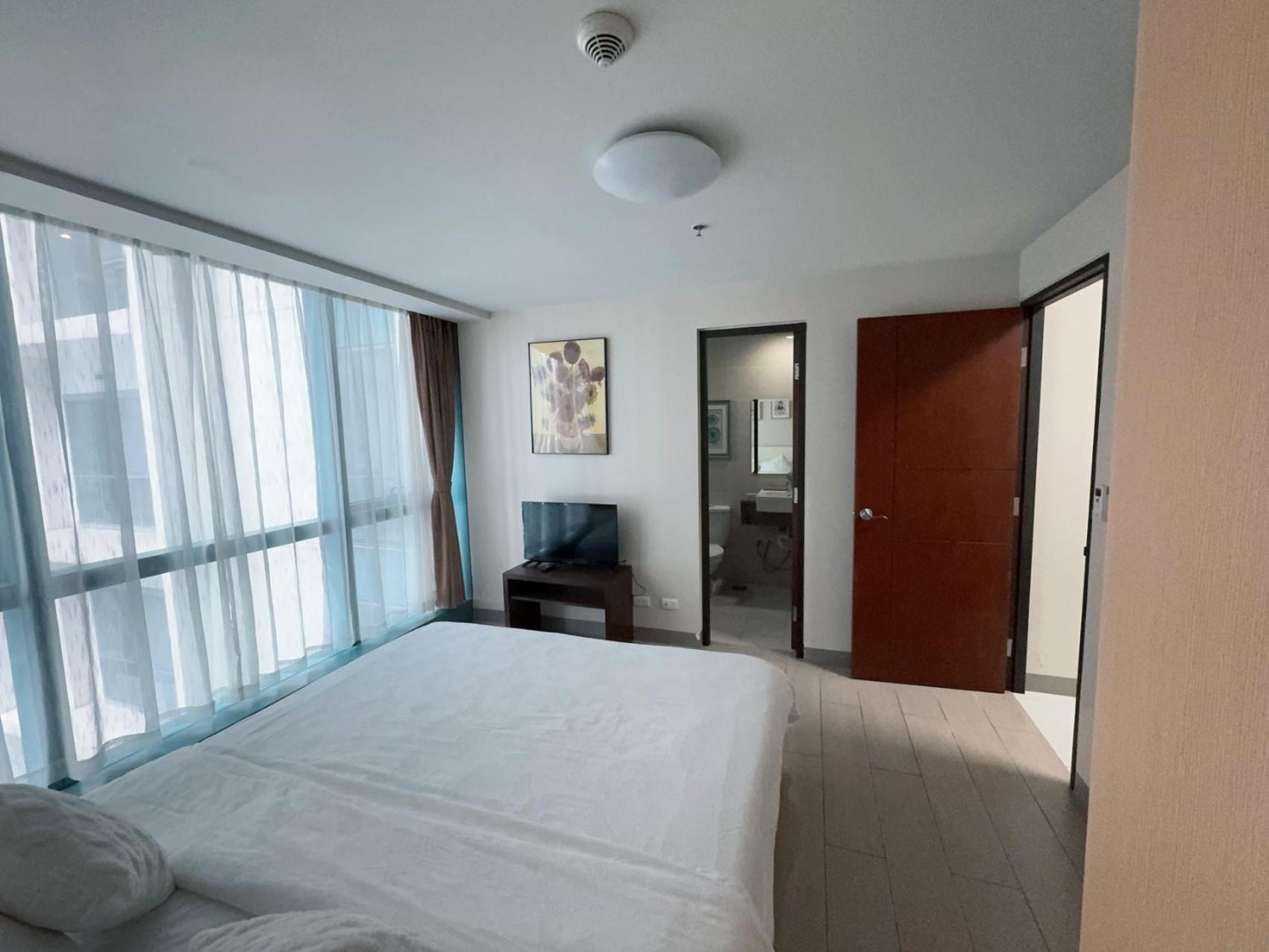 Apartment One Uptown Residences