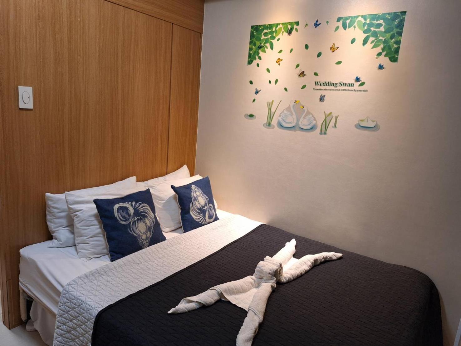 Staycation At Shell Residences In Moa Complex Manila
