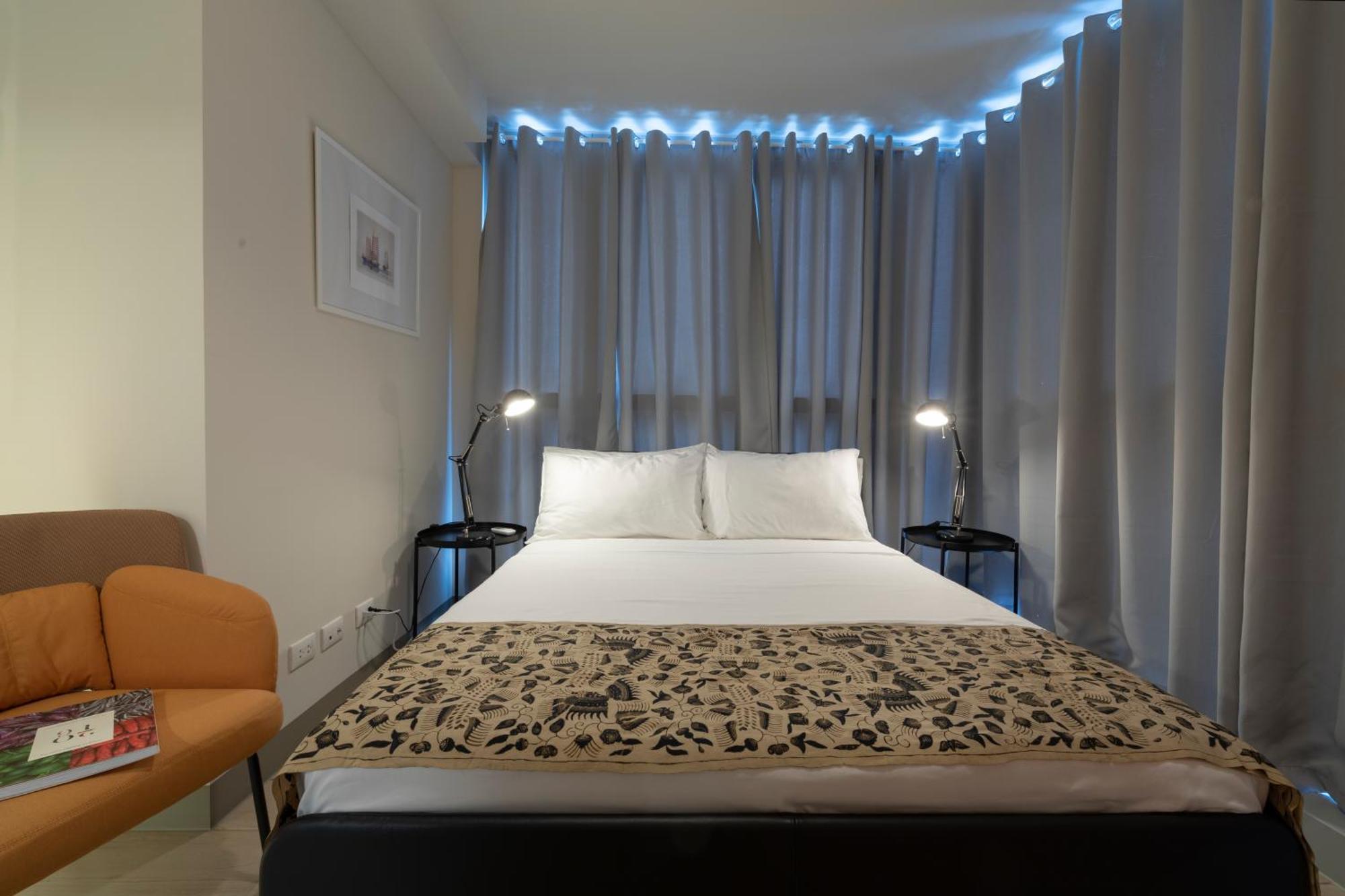 Apartment Uptown Parksuites Tower 2 Bgc By Ph Staycation *