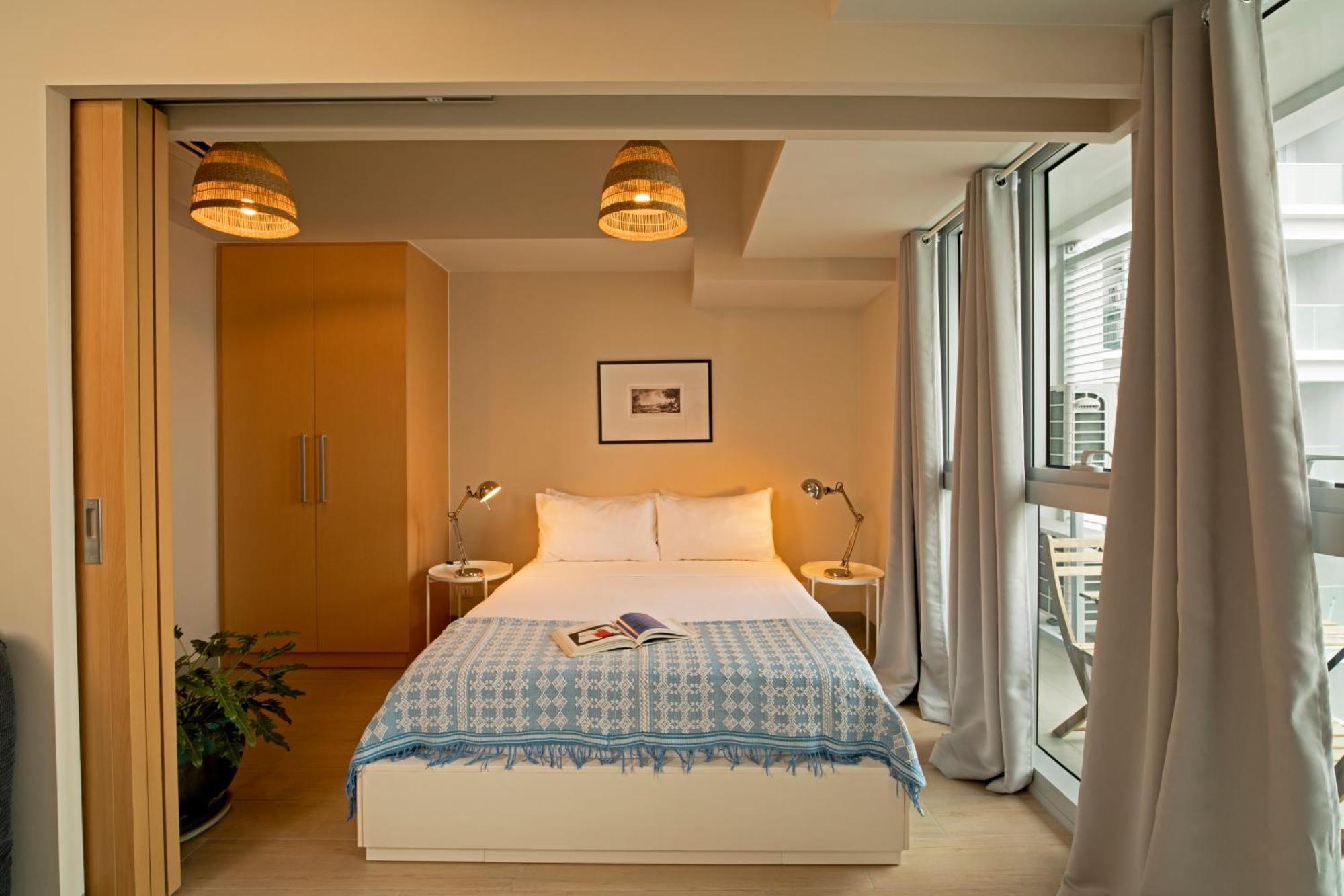 Uptown Parksuites Tower 2 Bgc By Ph Staycation *
