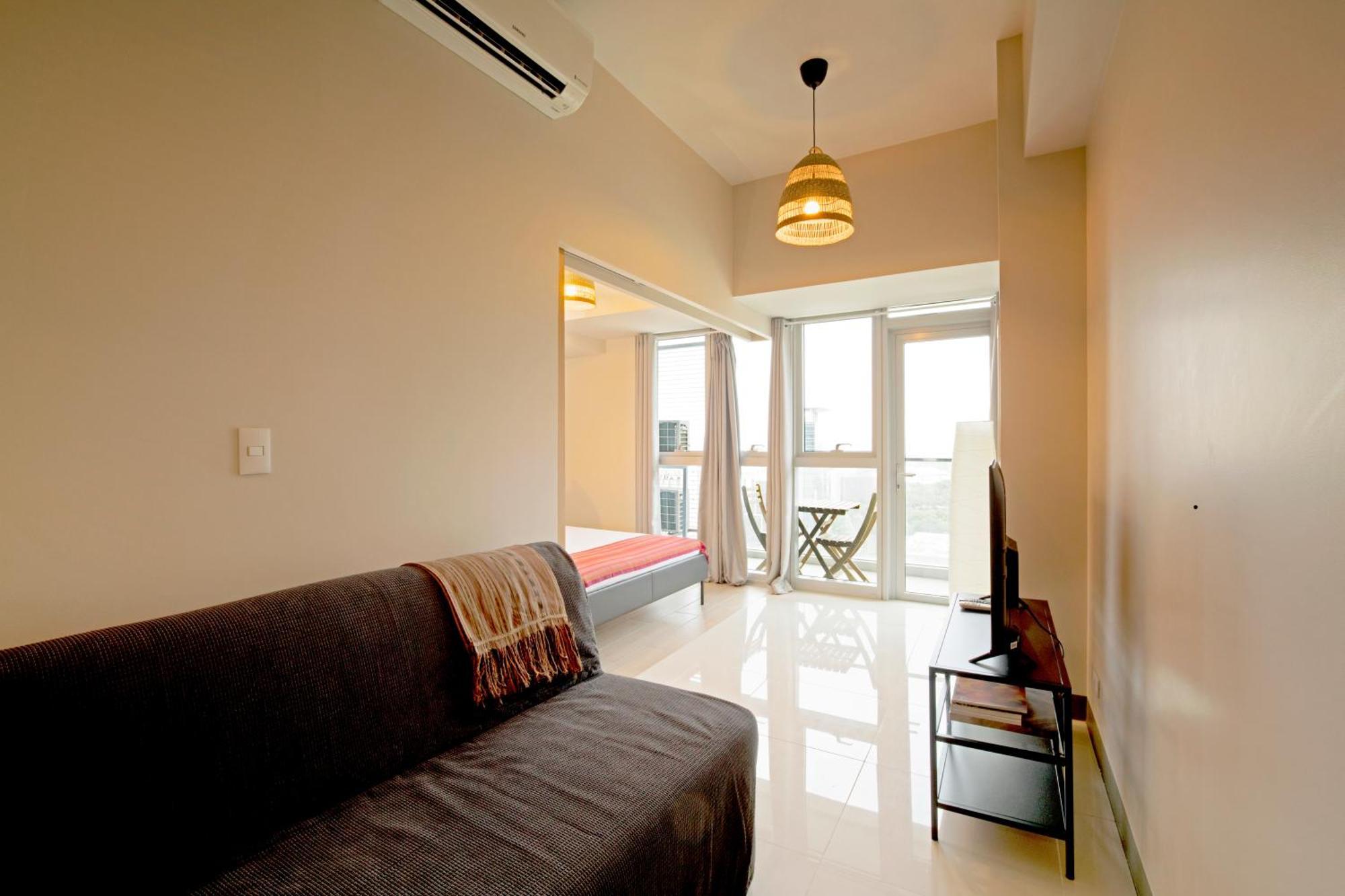 Apartment Uptown Parksuites Tower 2 Bgc By Ph Staycation Manila