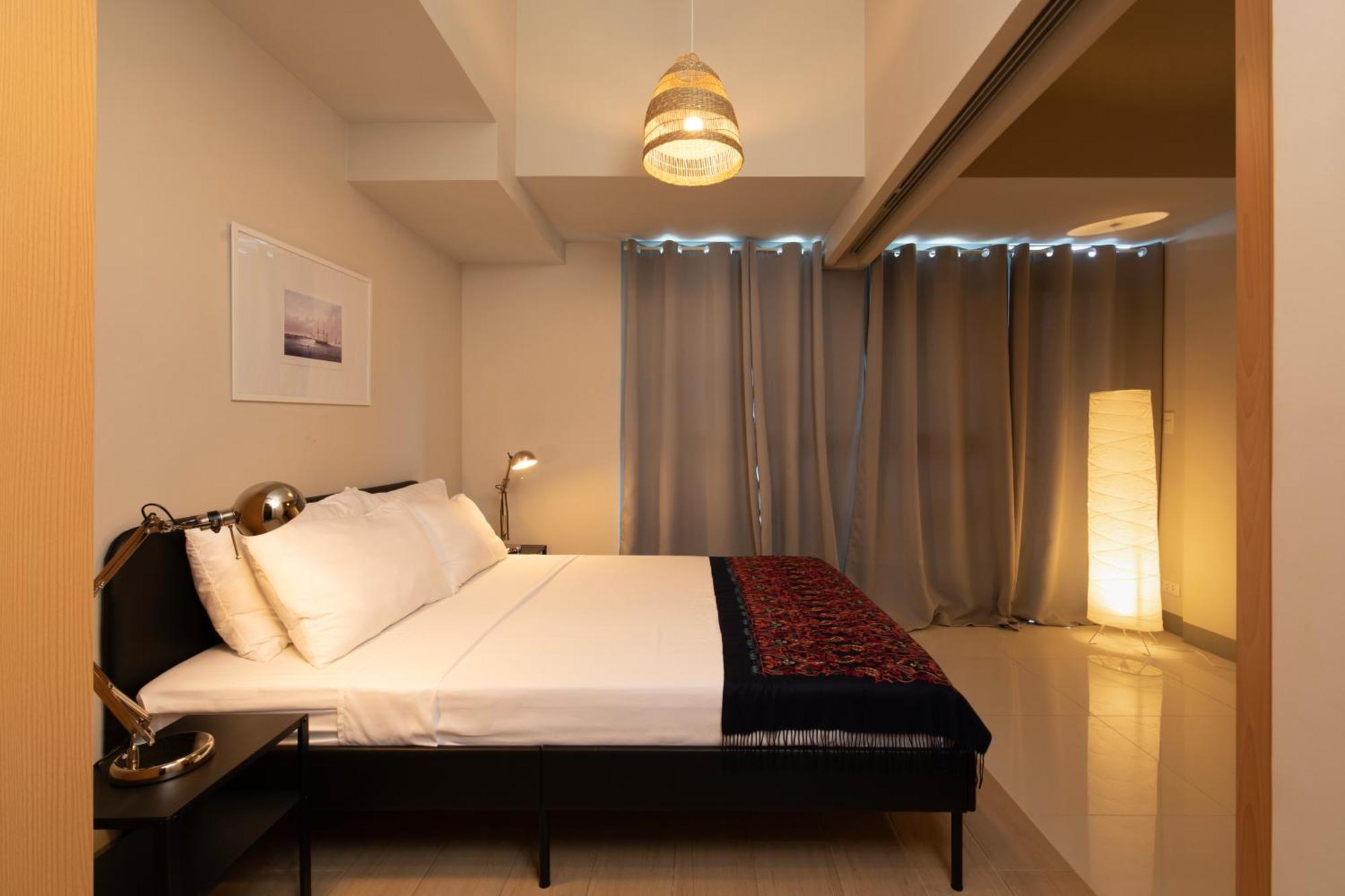 Uptown Parksuites Tower 2 Bgc By Ph Staycation * Manila