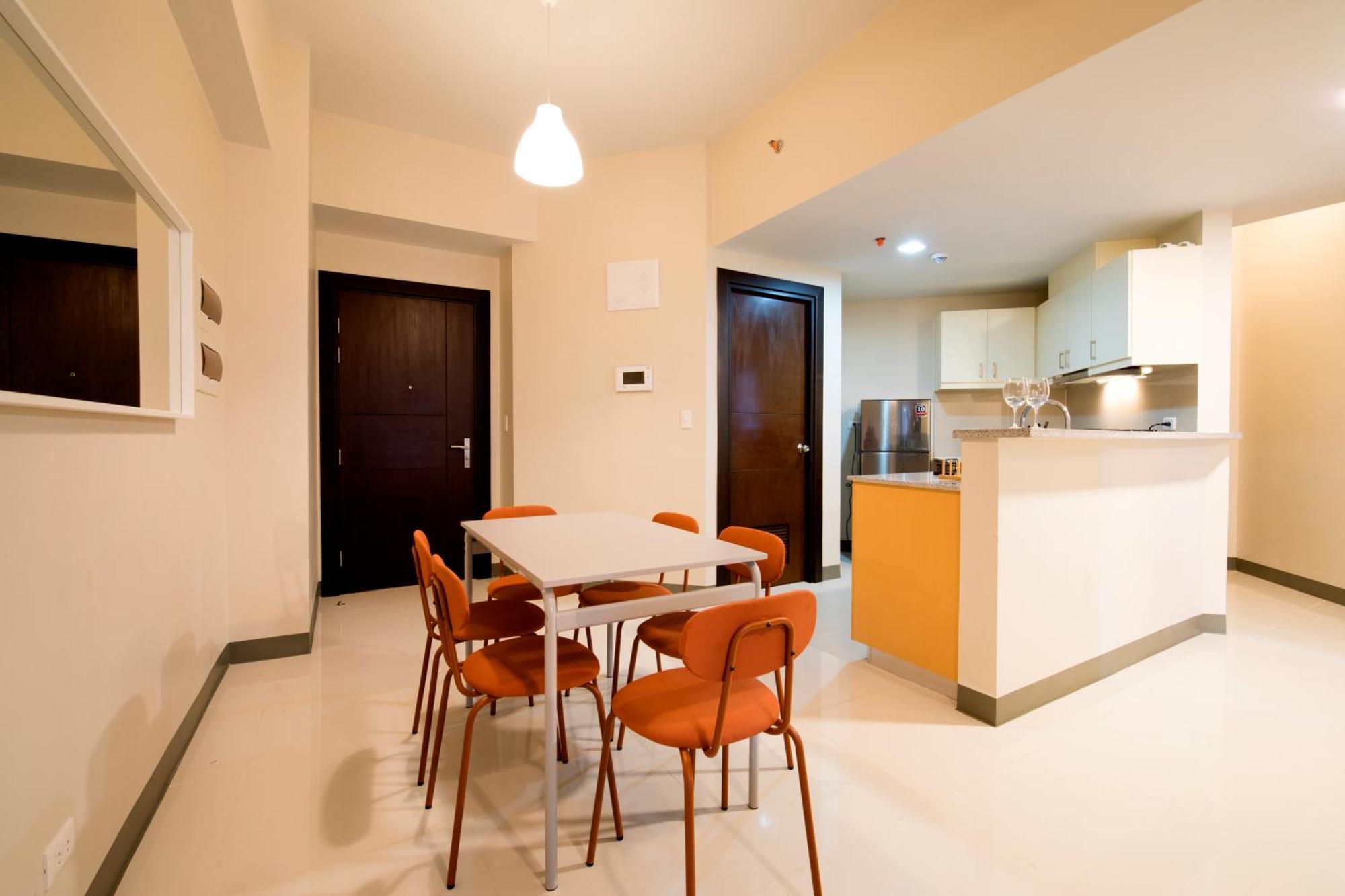 Apartment Uptown Parksuites Tower 2 Bgc By Ph Staycation Manila