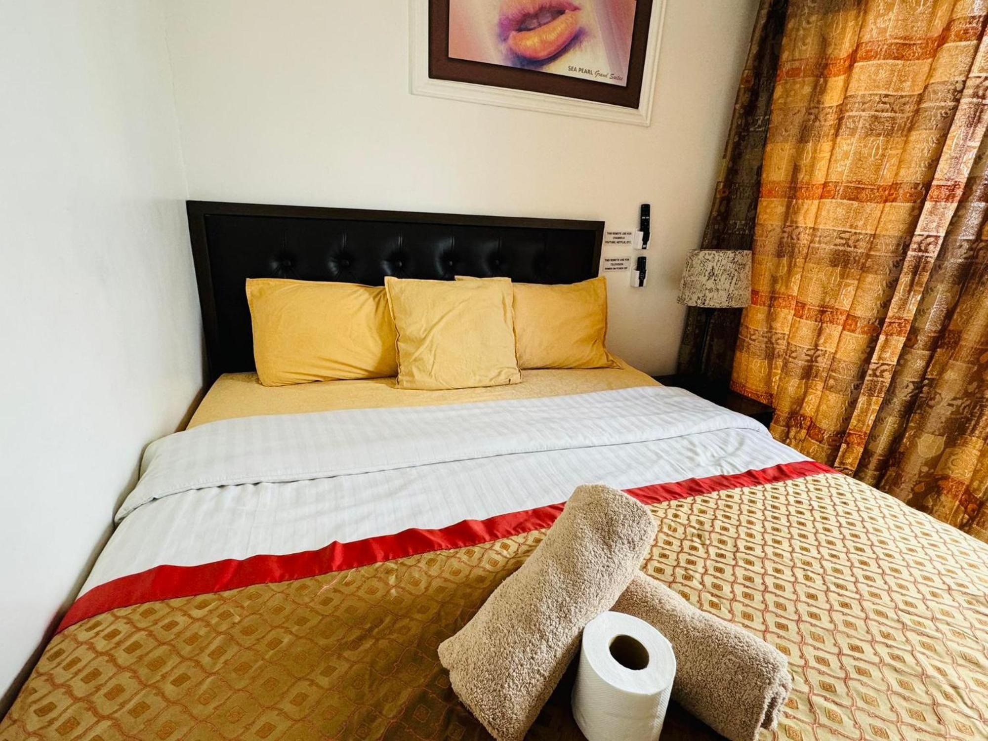Birch Tower A2 Front Of Robinson Mall Apartment Manila