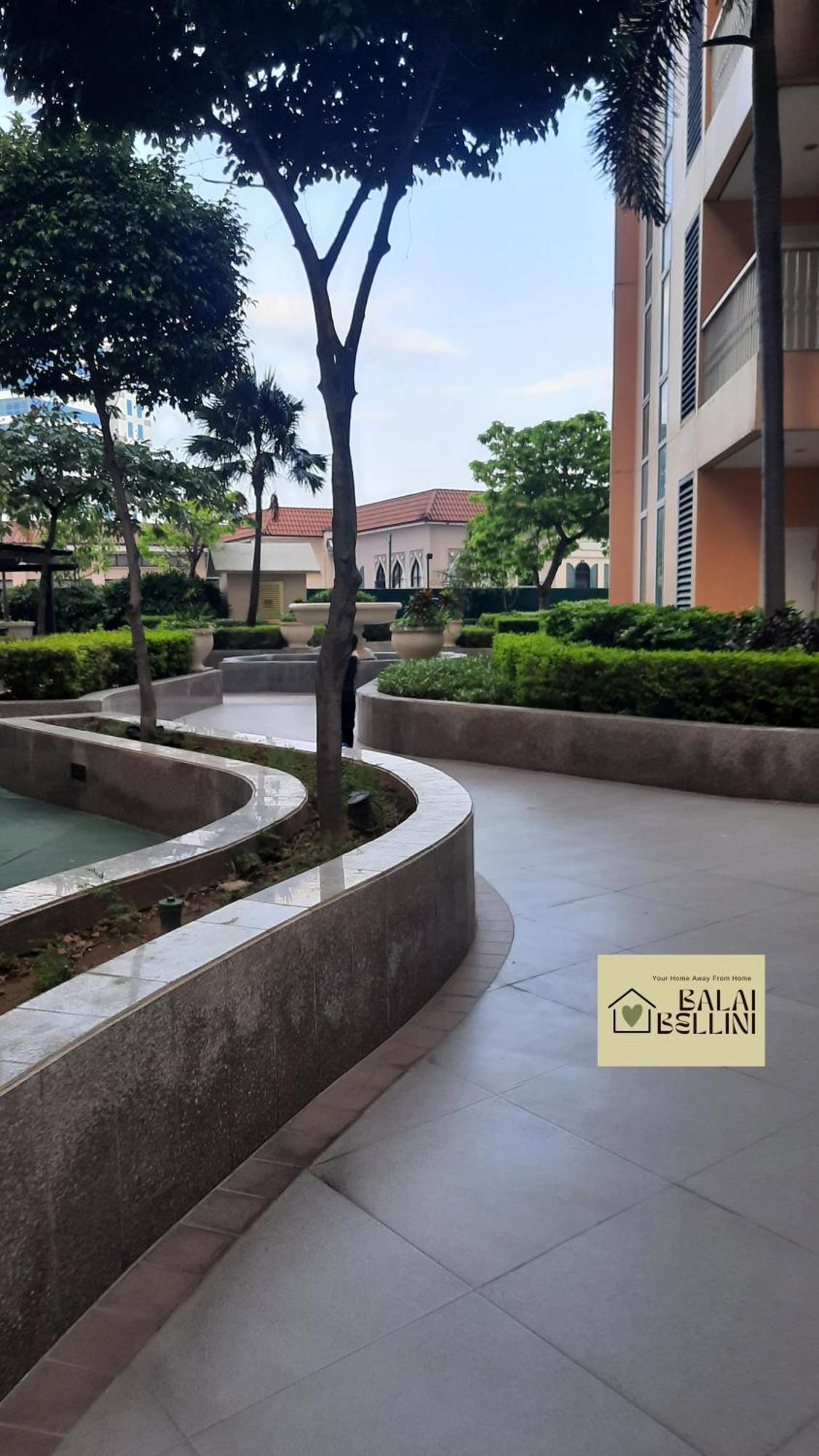In Mckinley Hill Near Grand Canal Mall Apartment *