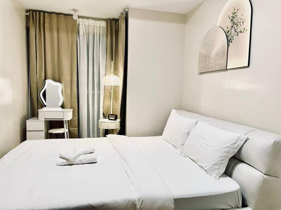Thompson - 2-beds Near Okada, Bayshore 2 * Manila
