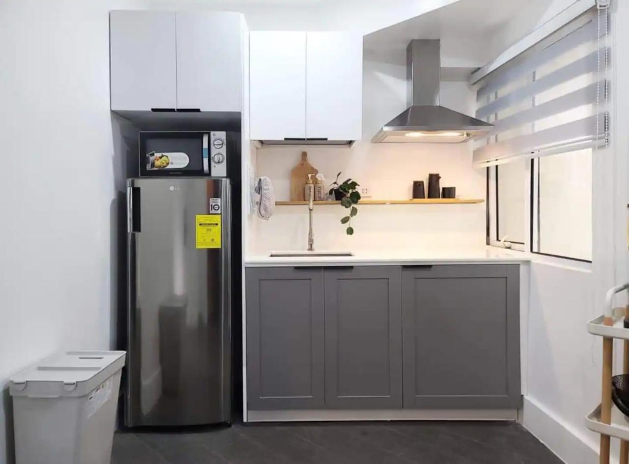 Apartment Bgc - Two Bedroom With Game With 400mbps Wifi- 09