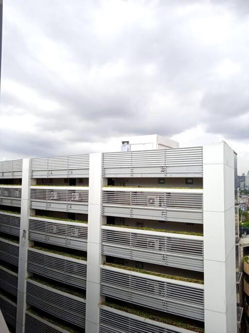 Apartment Newport Naia T3 Pasay