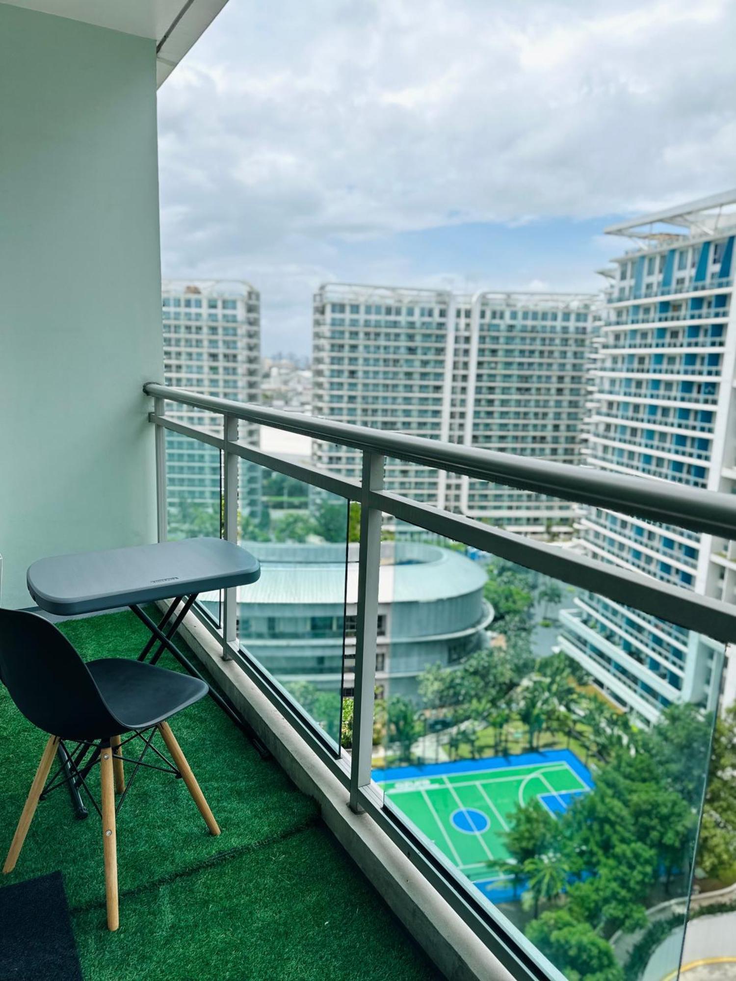 Apartment Azure Staycation Near The Airport *