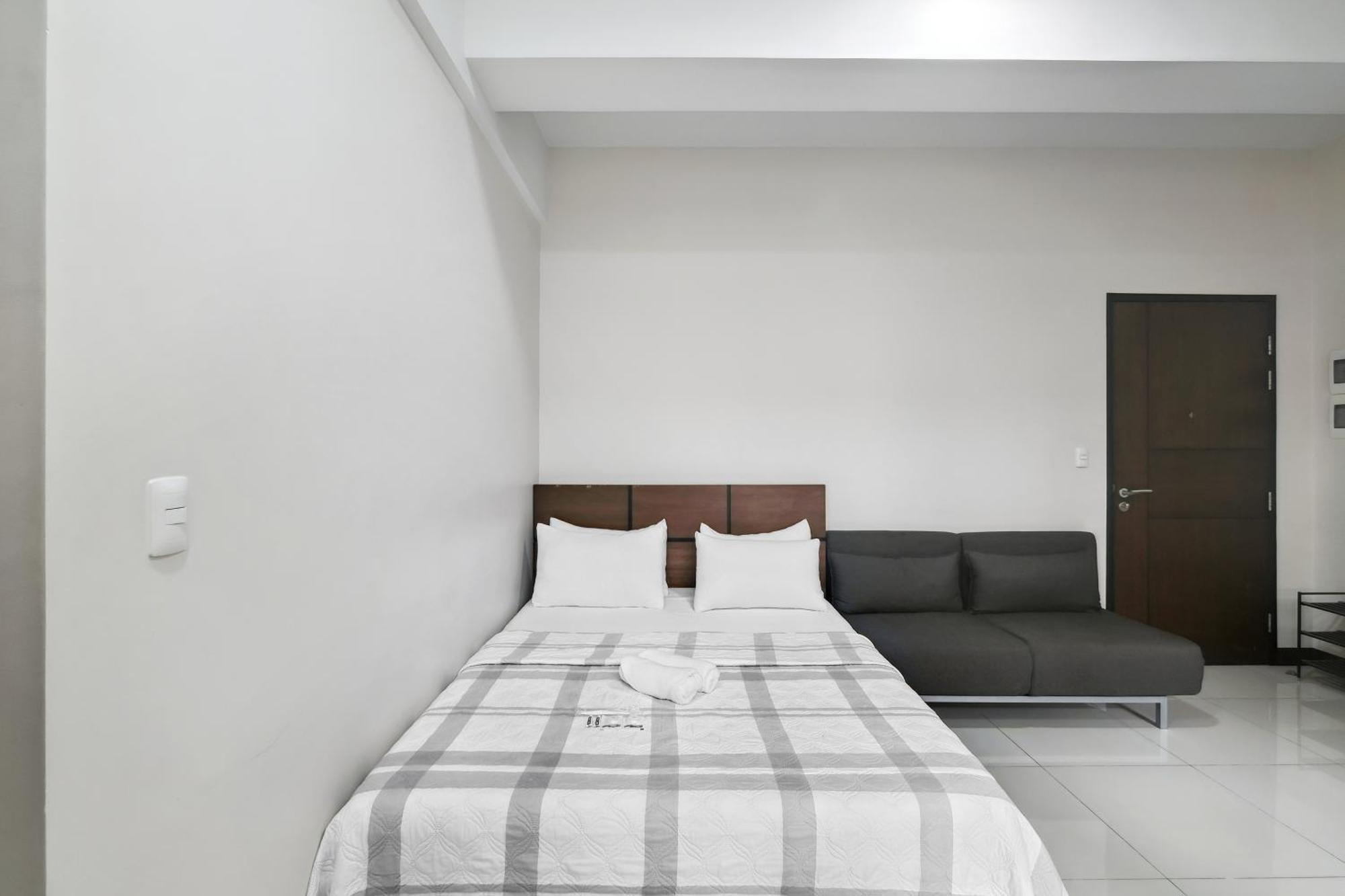 Tess And Tessha Condotel Near T3 Airport * Manila