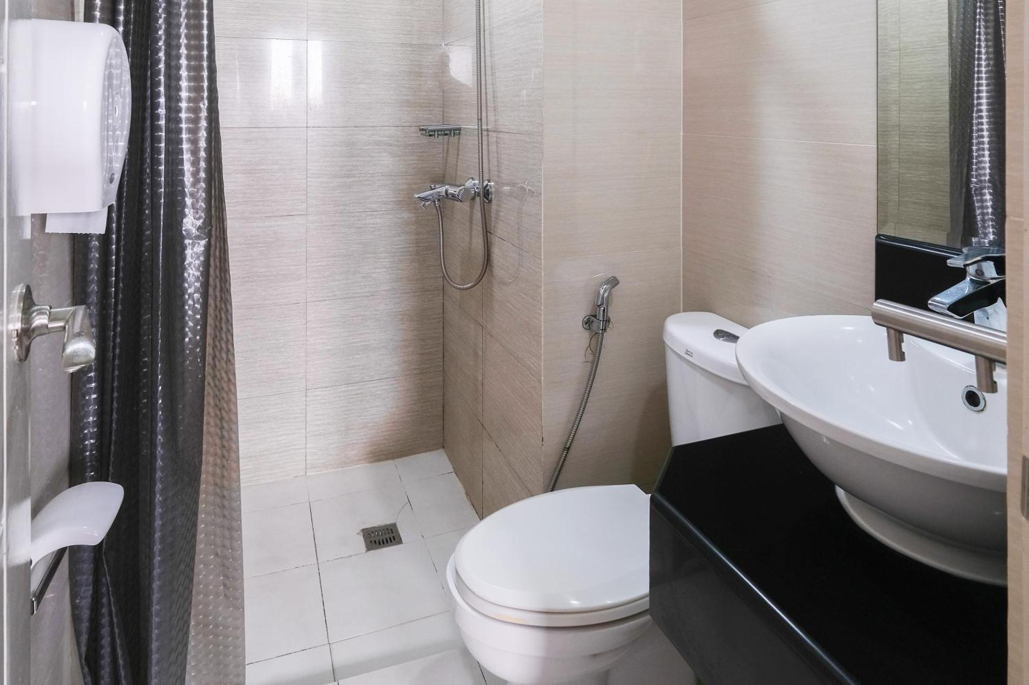 Apartment Tess And Tessha Condotel Near T3 Airport