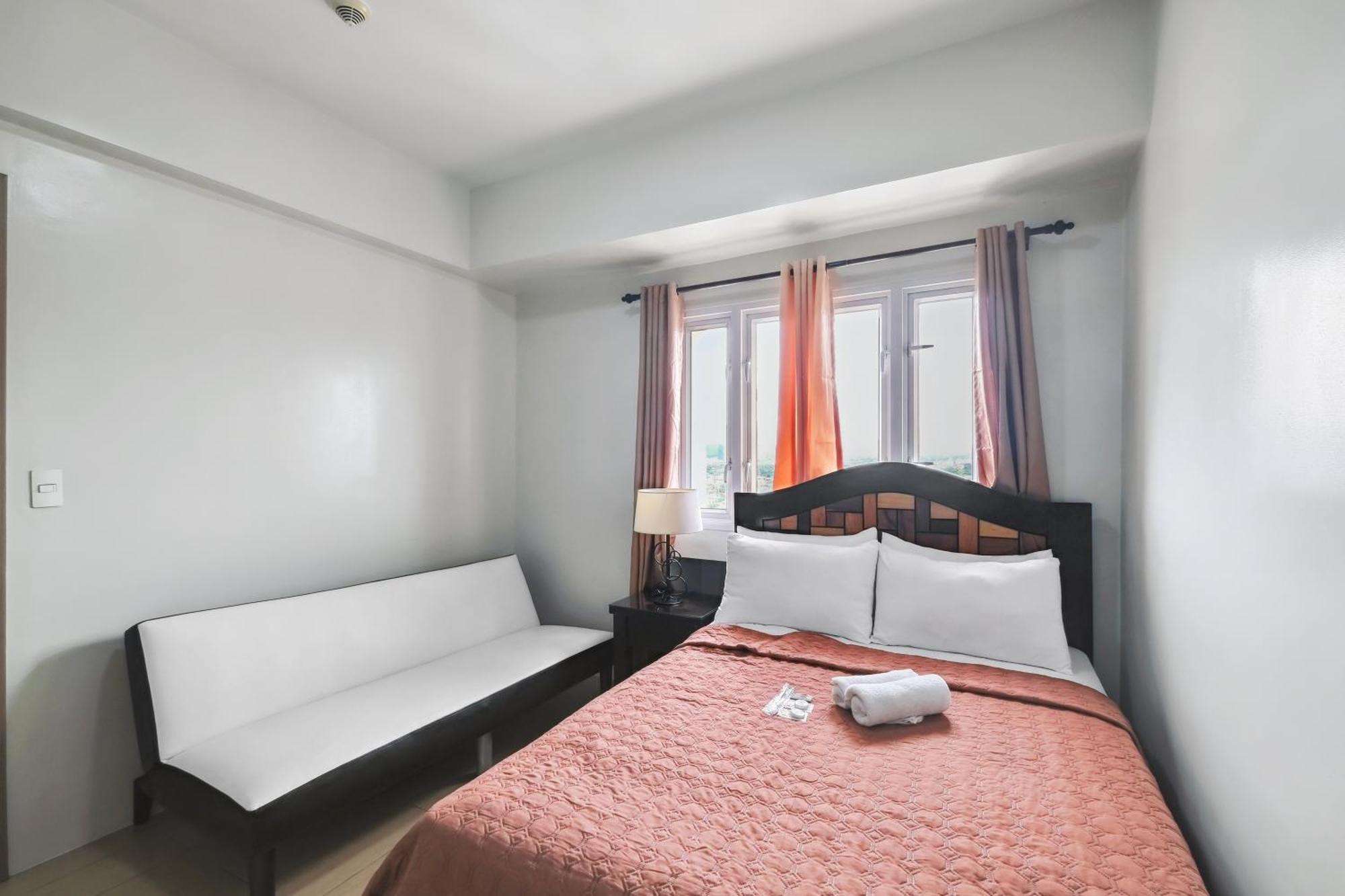 Tess And Tessha Condotel Near T3 Airport * Manila