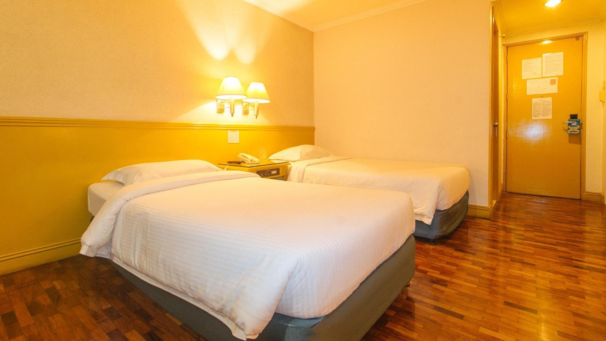 Aloha Roxas Boulevard Hotel