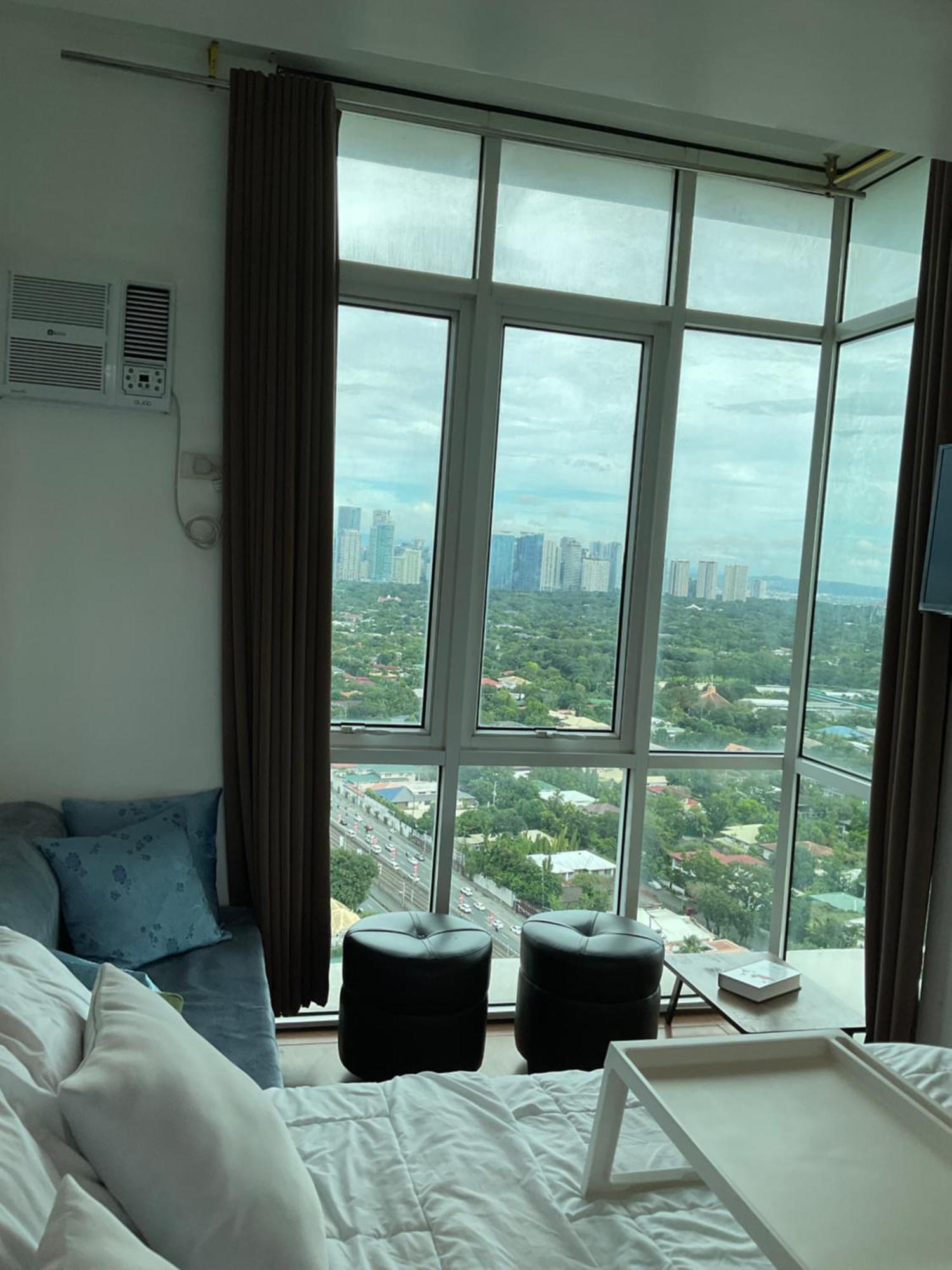 Clazzy At San Lorenzo Apartment Manila