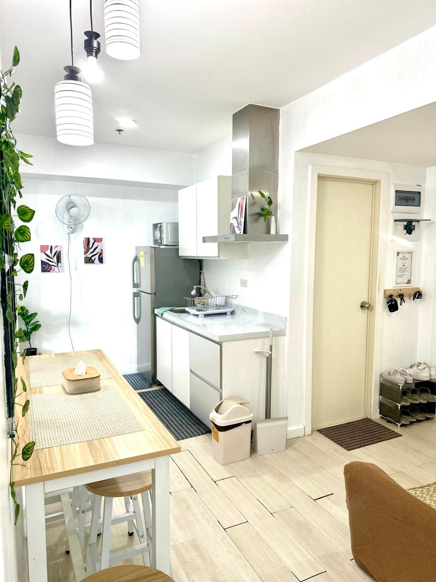 S&n Azure Staycation Hotel Manila