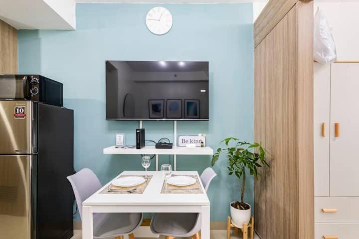 Shore 2 Residences 1br Deluxe In Moa Complex