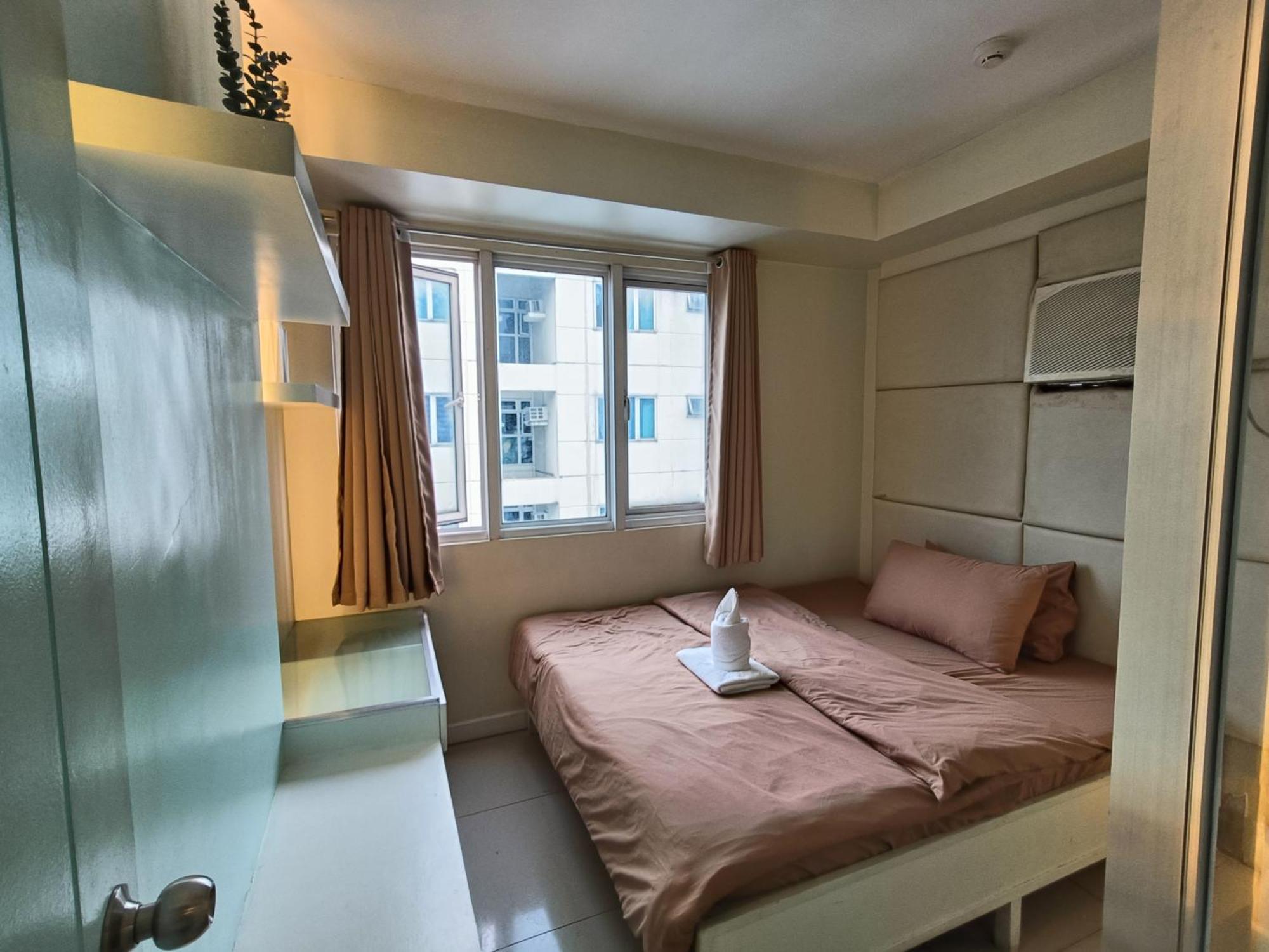 Premiere Haven At Sea Residences Condominium Apartment Manila