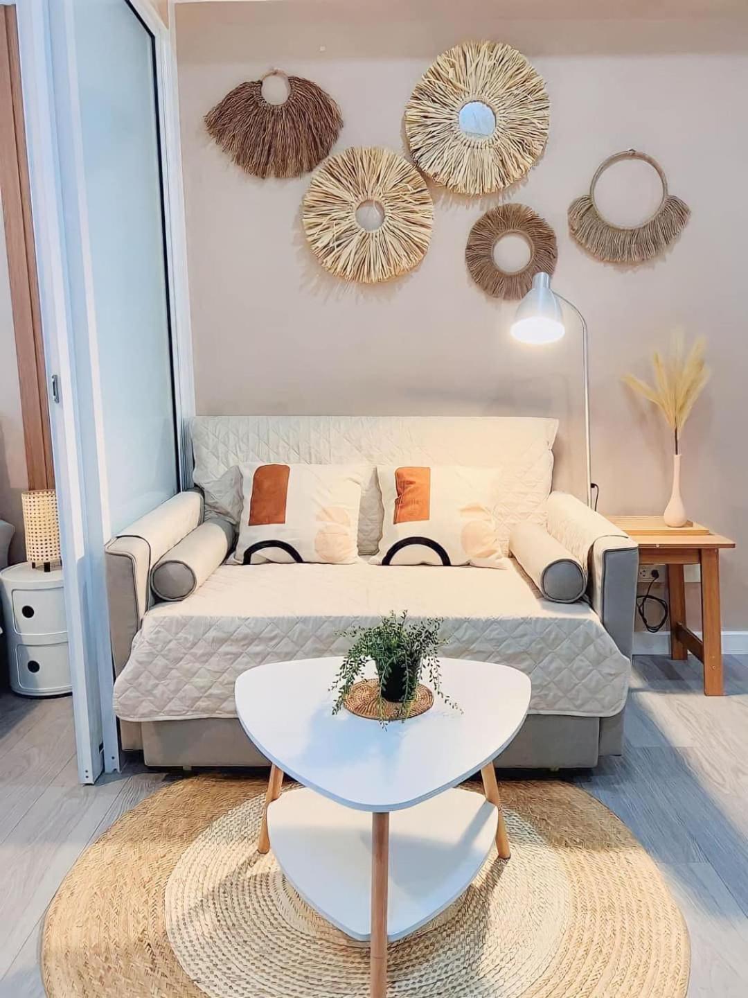 Beach Front Living In The Heart Of The City, Azure Residences * Manila