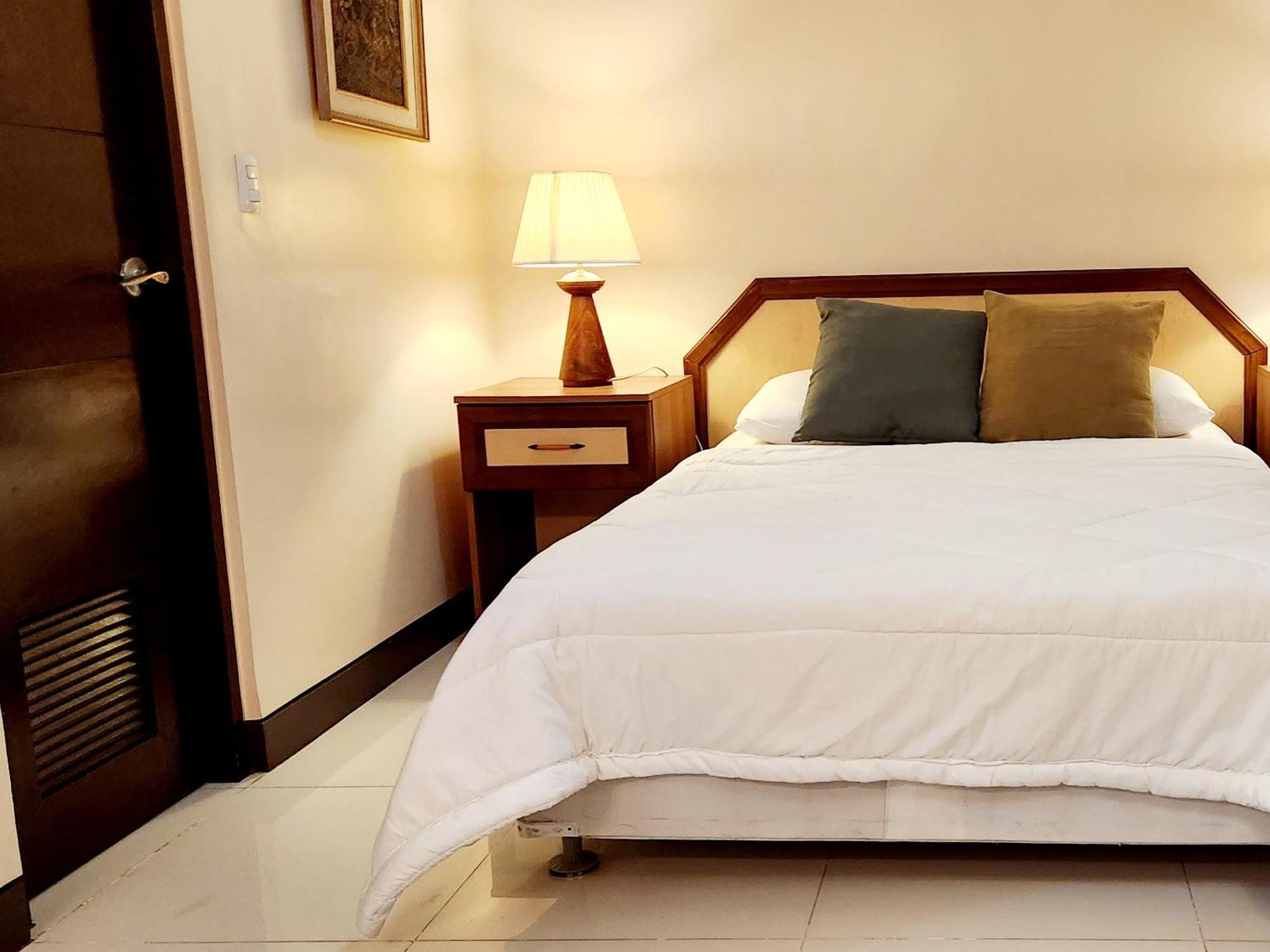 Casa Antonio At Viceroy Mckinley Hill Apartamento Manila