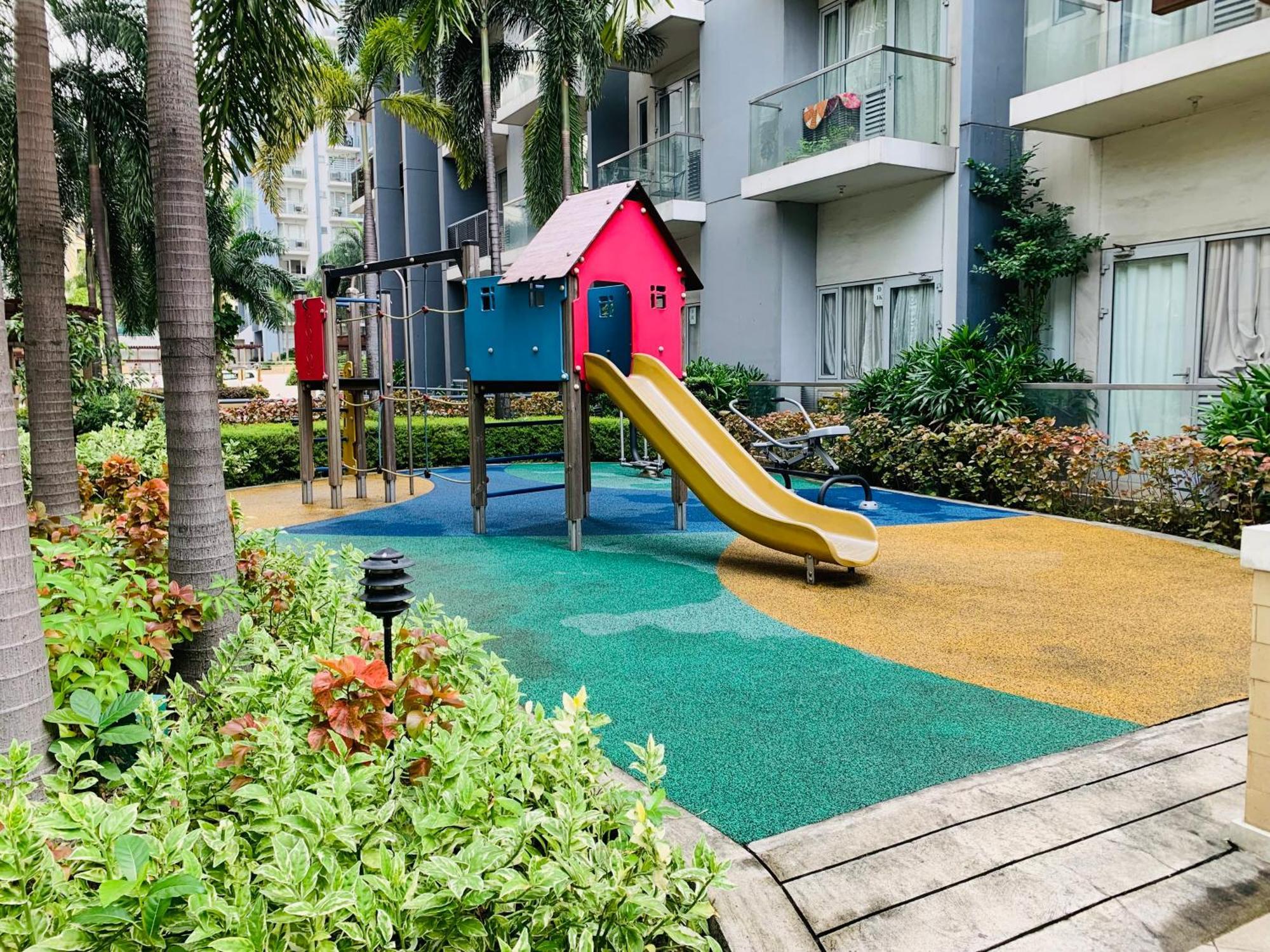 One Palm Tree - 2h With Balcony - Across Terminal 3 Airport * Manila
