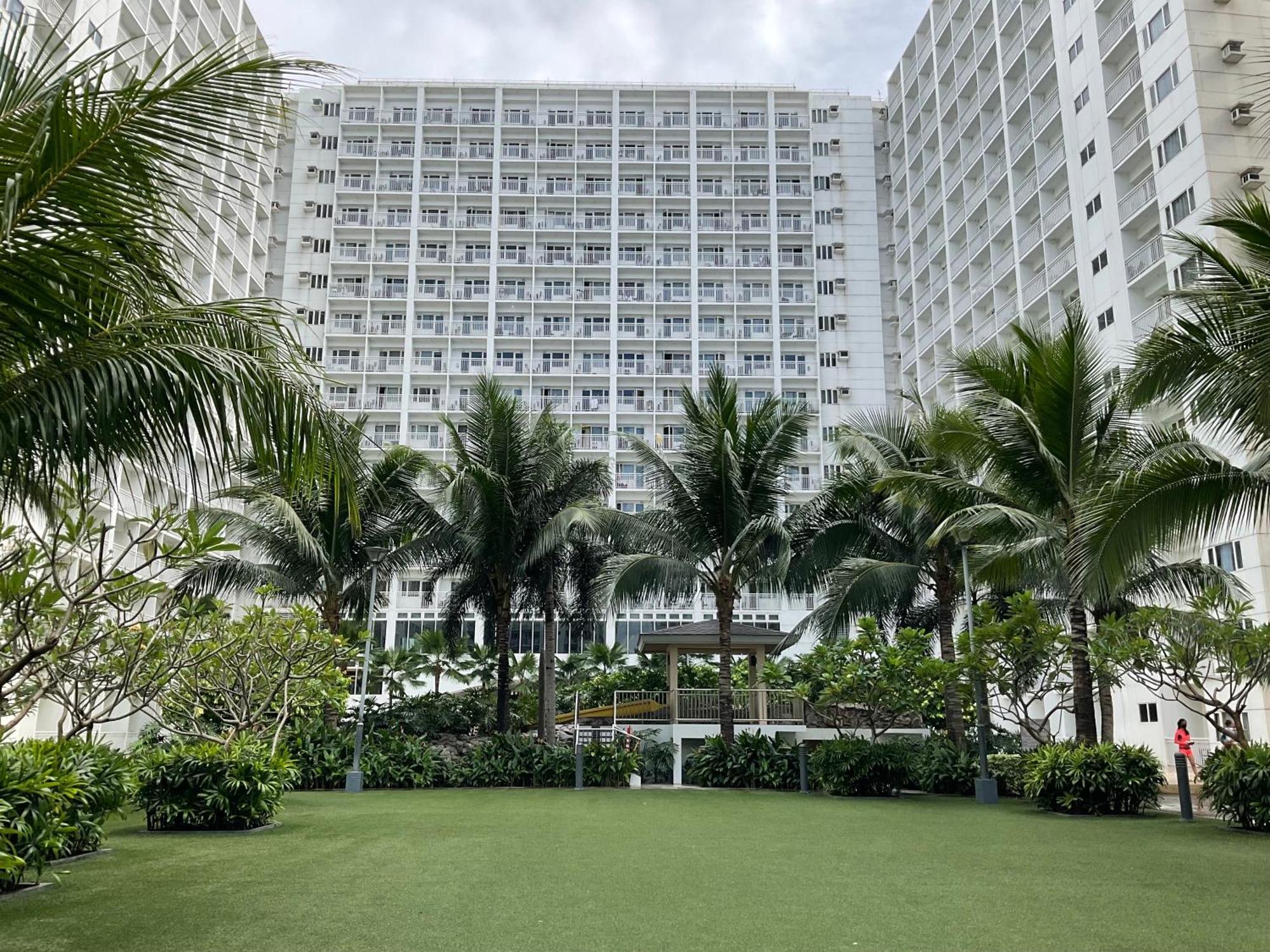 Shore Residences, Mall Of Complex By Pbyy * Manila