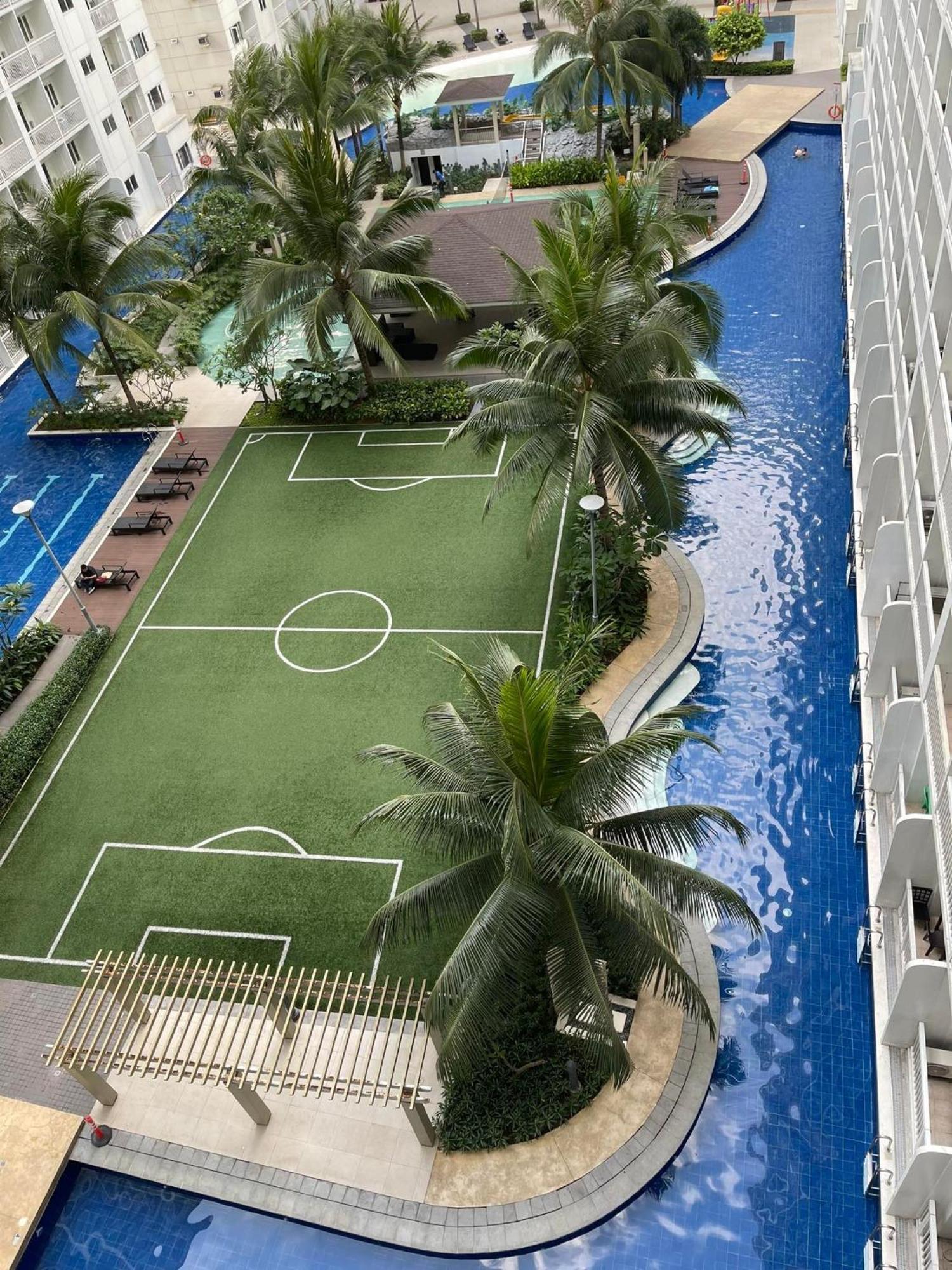 Shore Residences, Mall Of Complex By Pbyy *