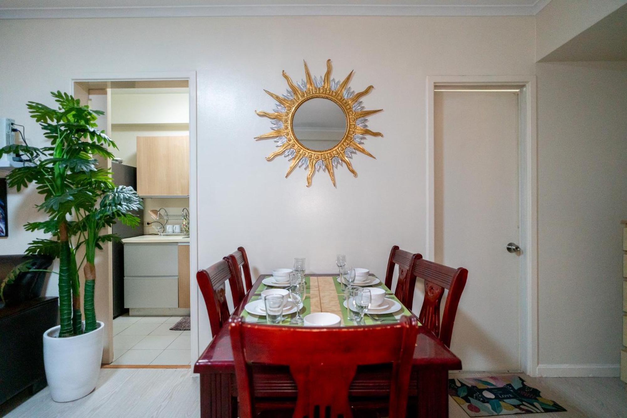 A2j Luxury 2br Bgc Near Sm Aura, Market2x Apartment Manila