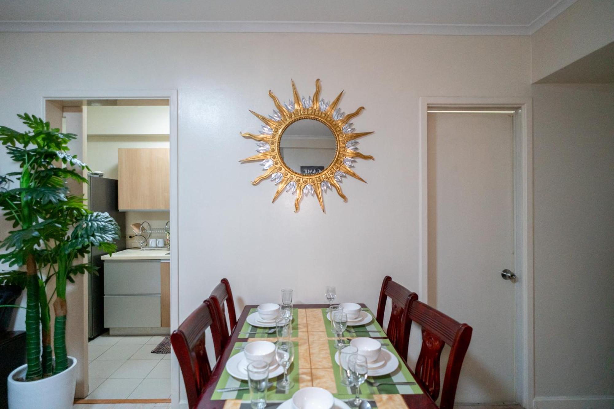 A2j Luxury 2br Bgc Near Sm Aura, Market2x Manila