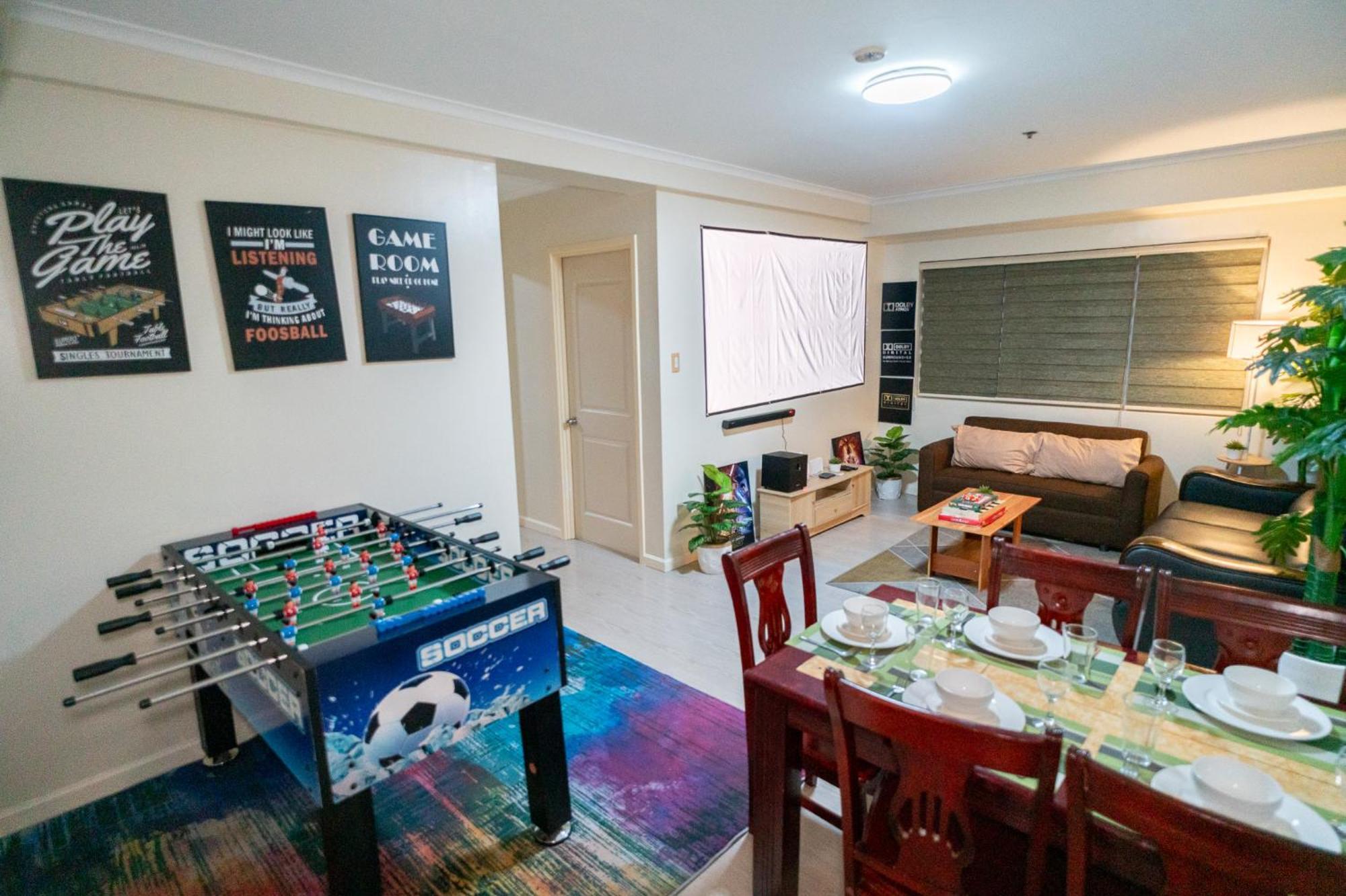 A2j Luxury 2br Bgc Near Sm Aura, Market2x *