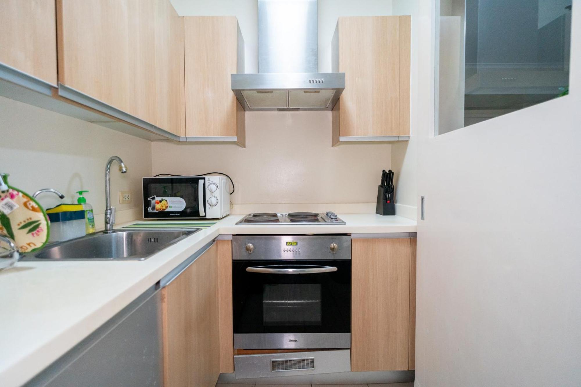 Apartment A2j Luxury 2br Bgc Near Sm Aura, Market2x Manila