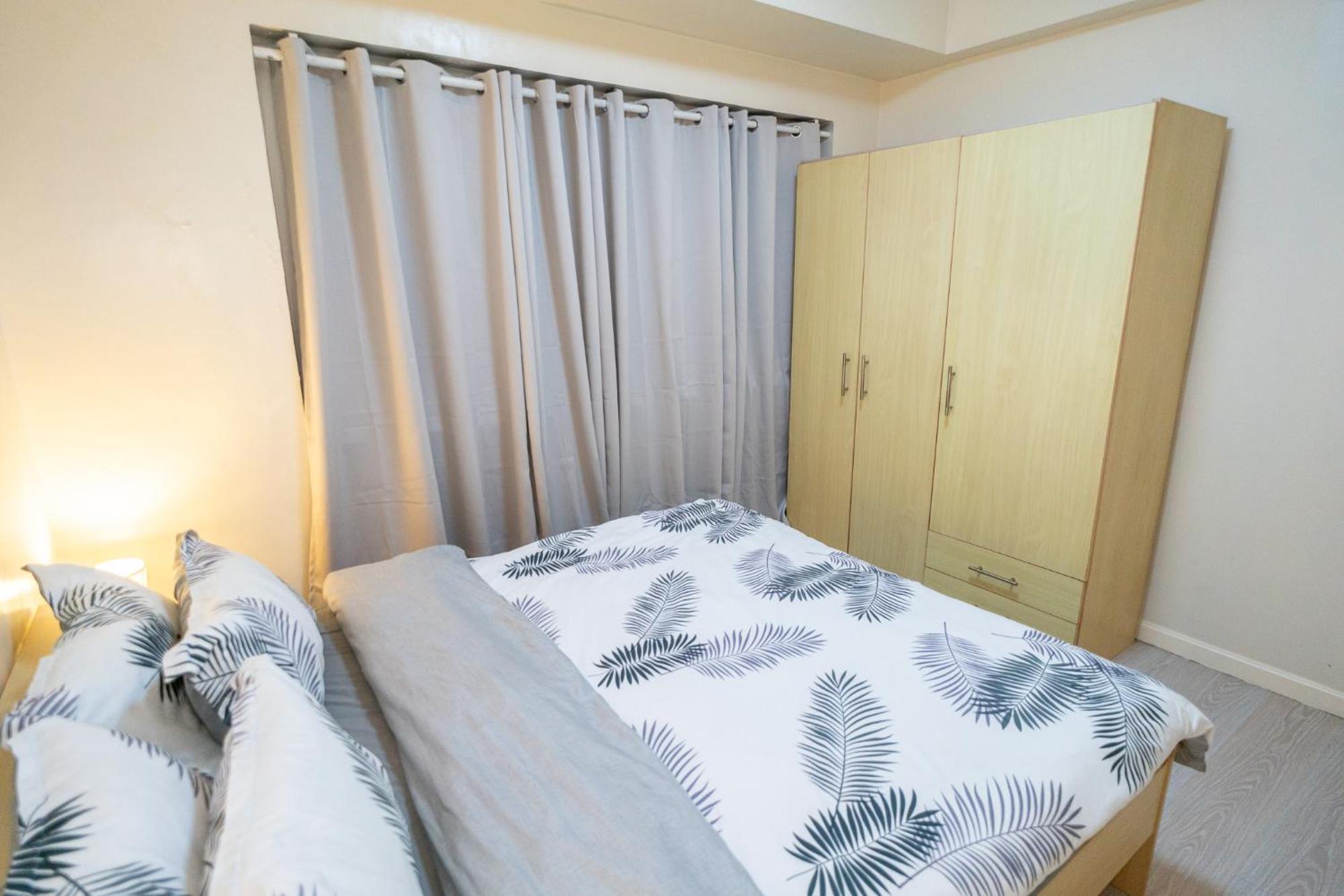 Apartment A2j Luxury 2br Bgc Near Sm Aura, Market2x *