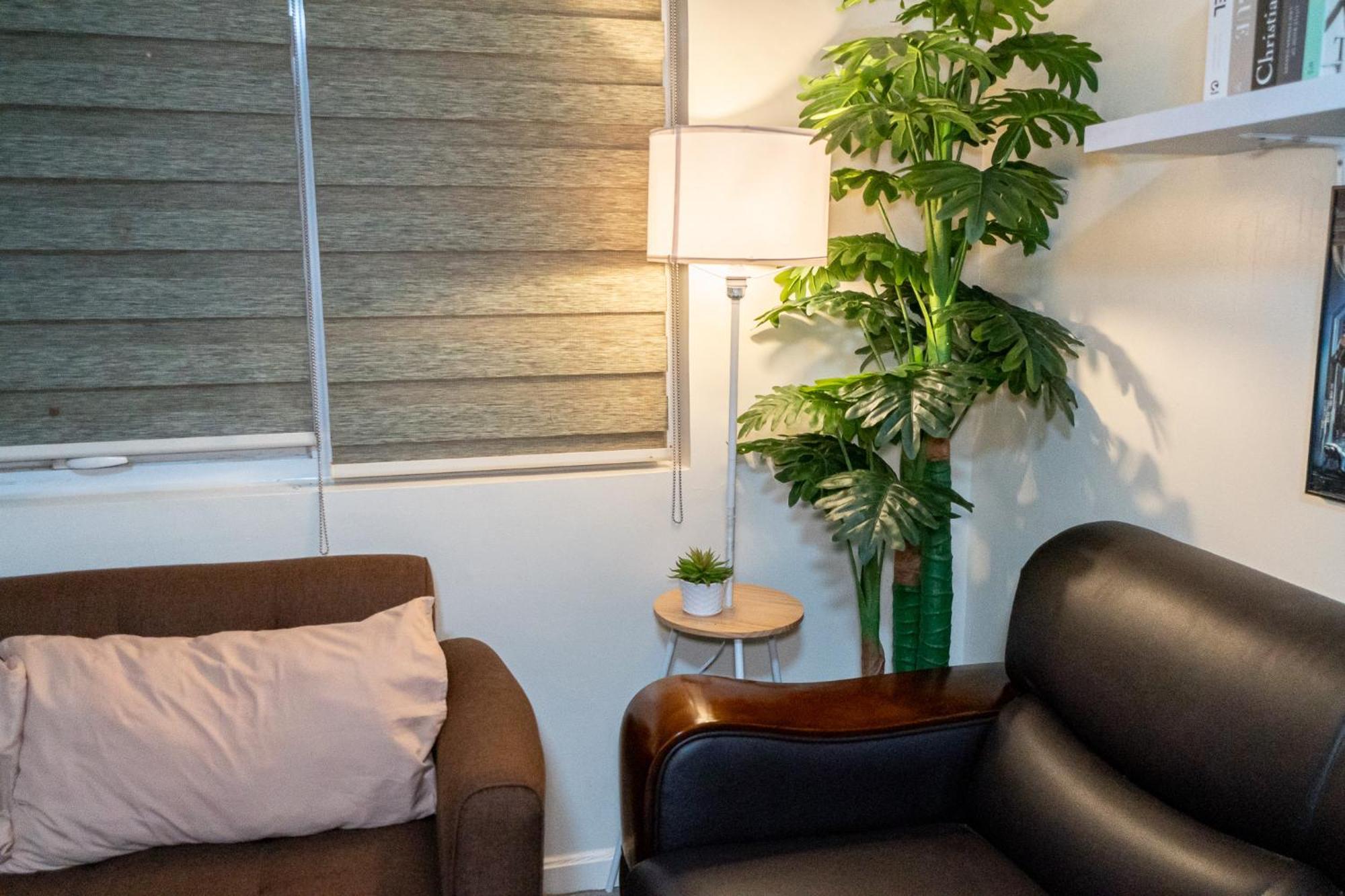 A2j Luxury 2br Bgc Near Sm Aura, Market2x