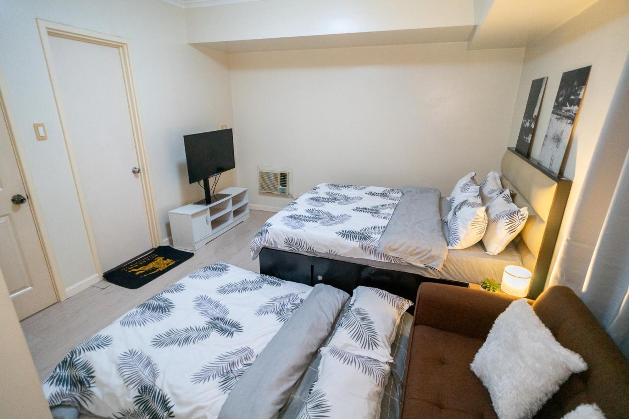 Apartment A2j Luxury 2br Bgc Near Sm Aura, Market2x