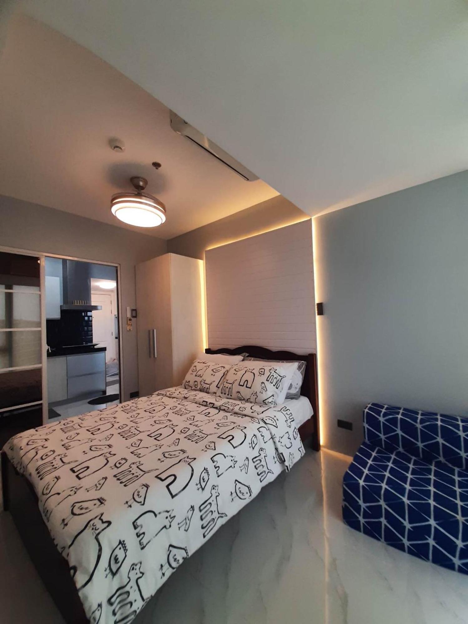Beach Front Living In The Heart Of The City, Azure Residences Apartment