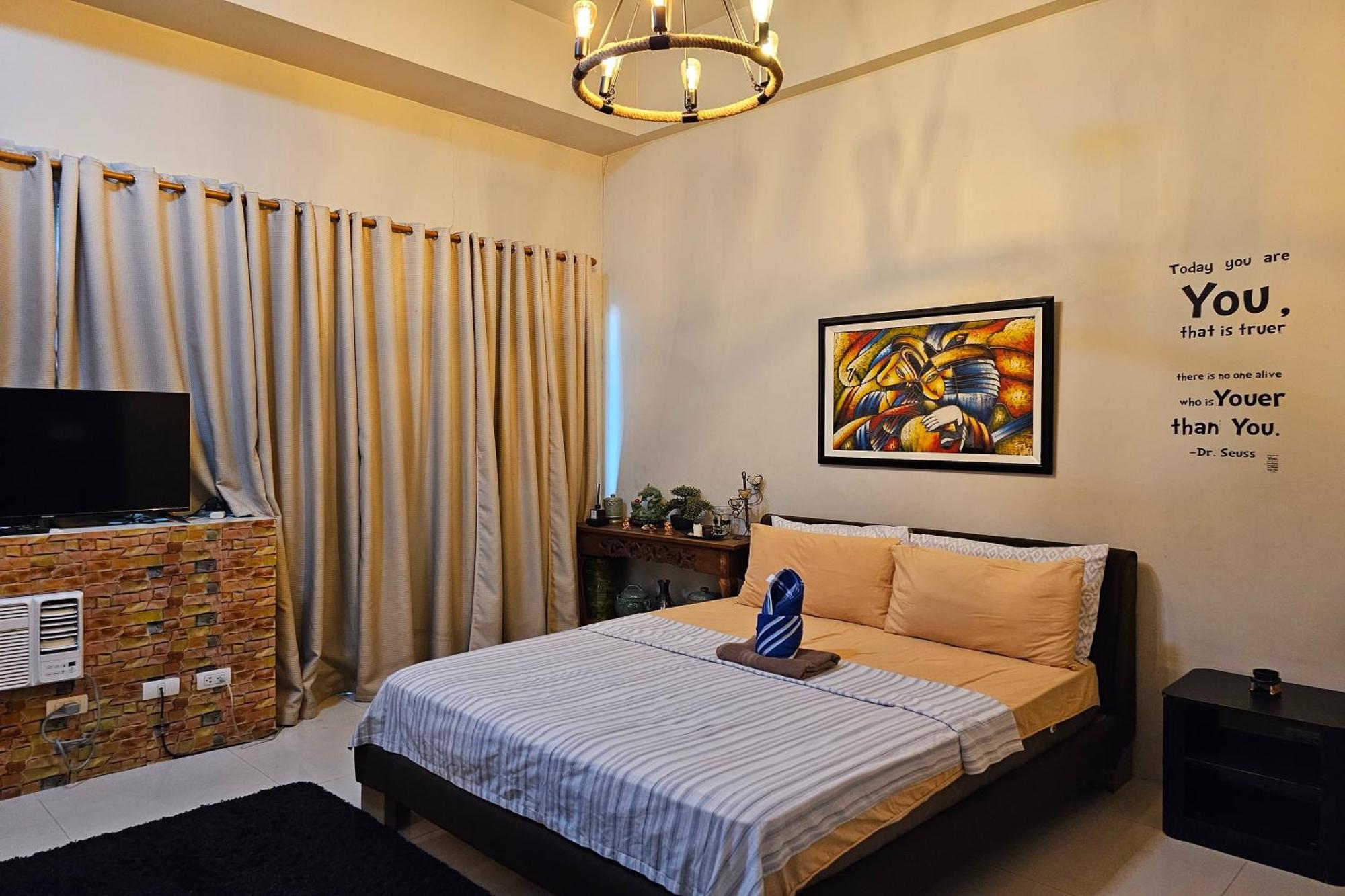 Prs At One Palm Tree Near Airport Apartment *