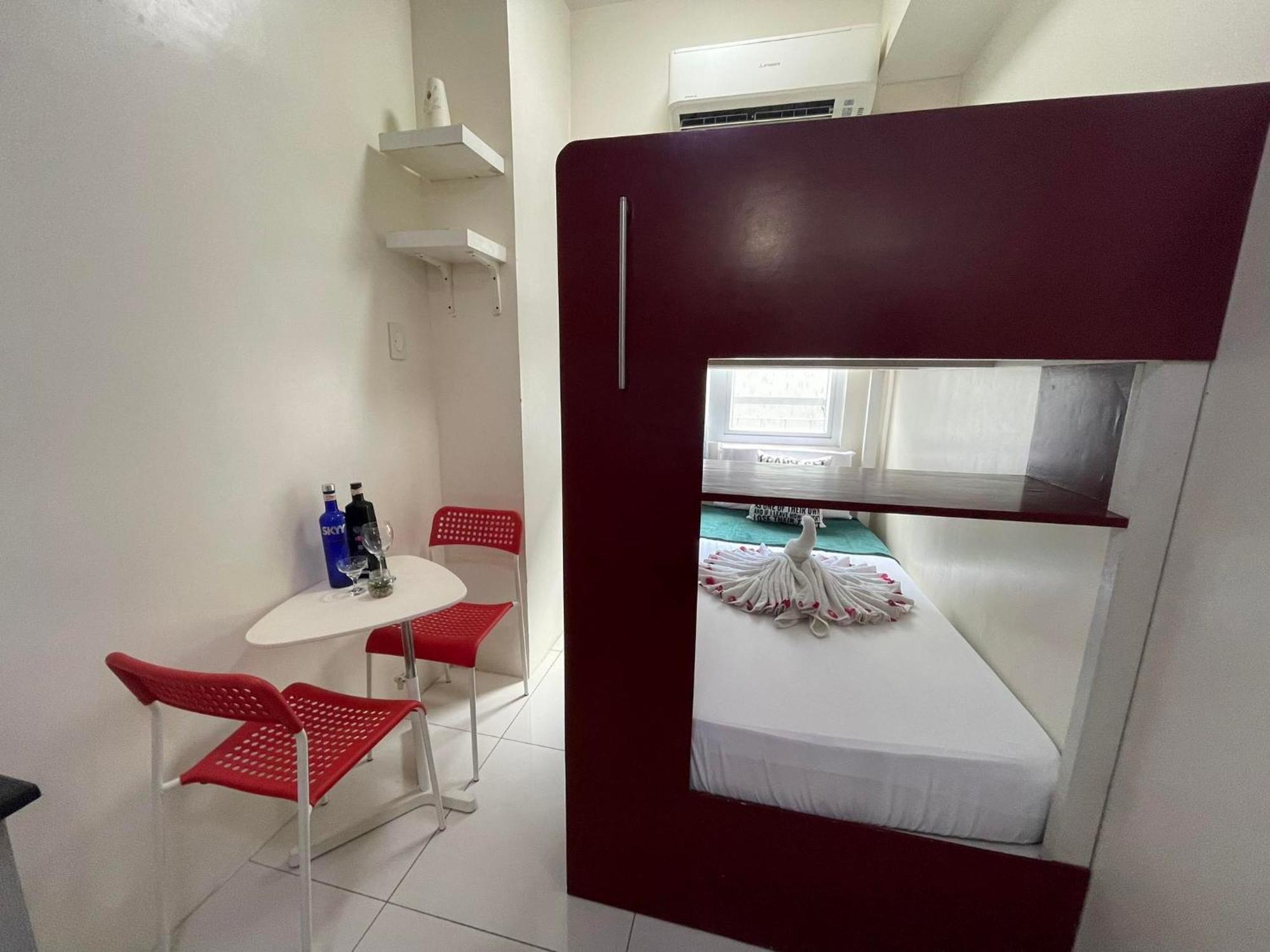 Apartment Staycation Studio At Green Residences *