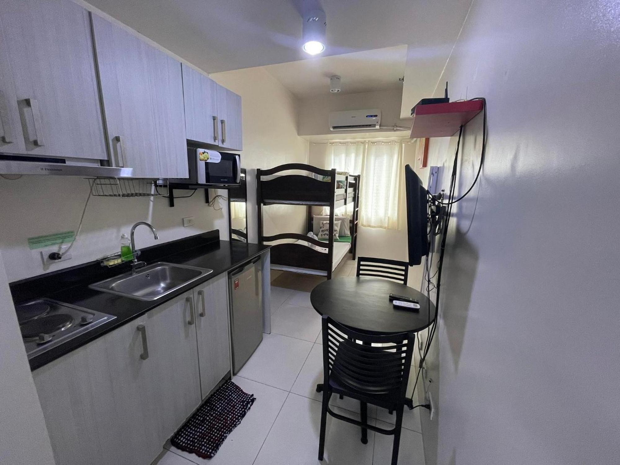Apartment Staycation Studio At Green Residences