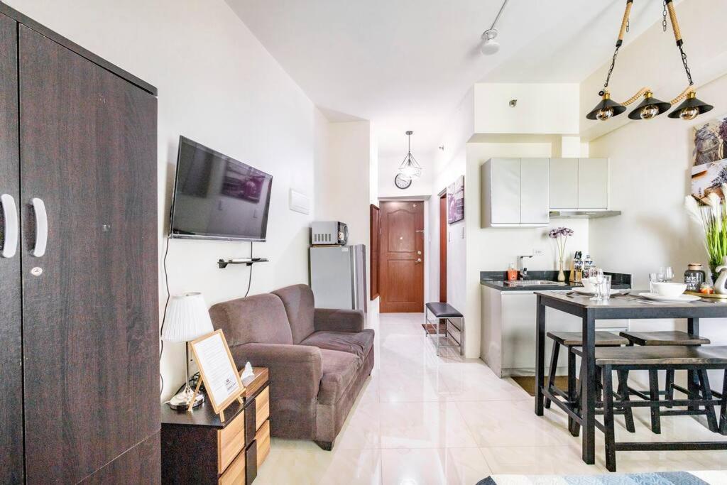 Casa Niekolaus I Cozy Unit And Free Parking * Manila