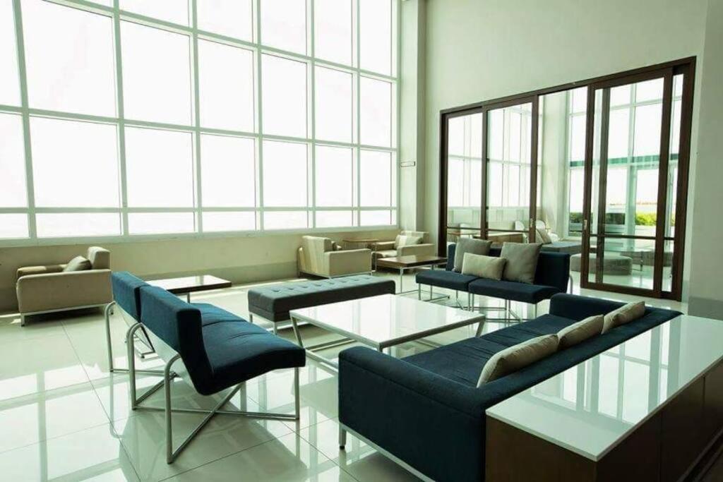 Casa Niekolaus I Cozy Unit And Free Parking Apartment Manila