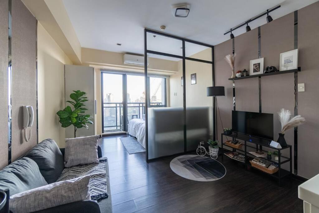 Apartment Sky