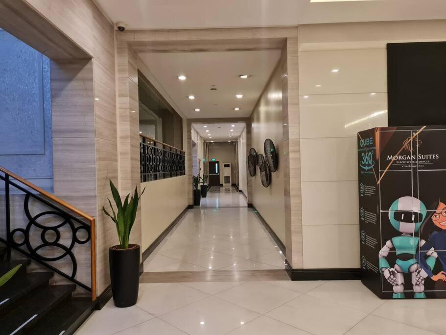 Apartment Cute Unit W/ Big Windows - B Morgan T1 Manila