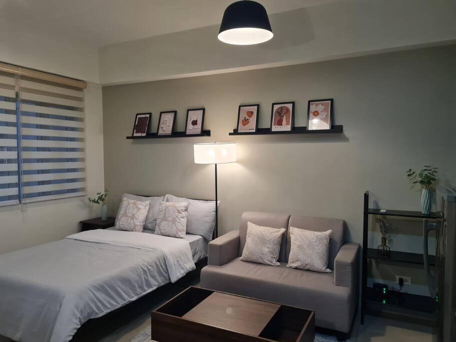 Cute Unit W/ Big Windows - B Morgan T1 Apartment