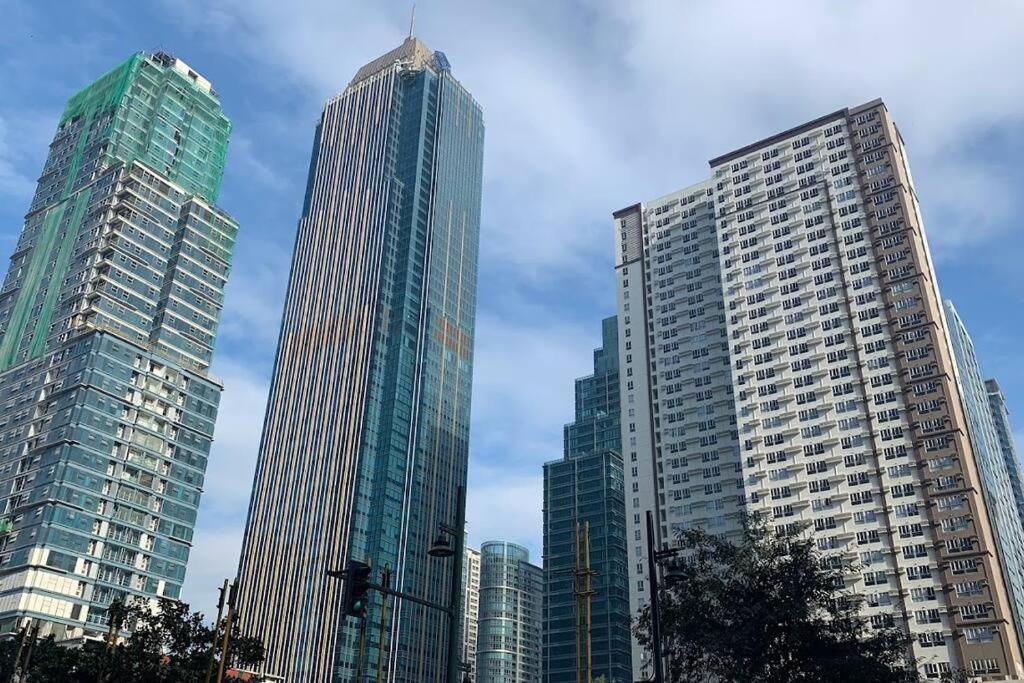 California Themed In Bgc *