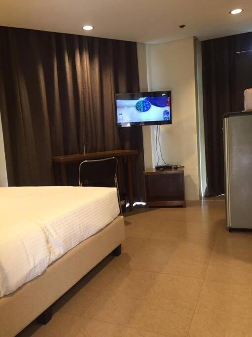 Spacious B203 Apartment Manila