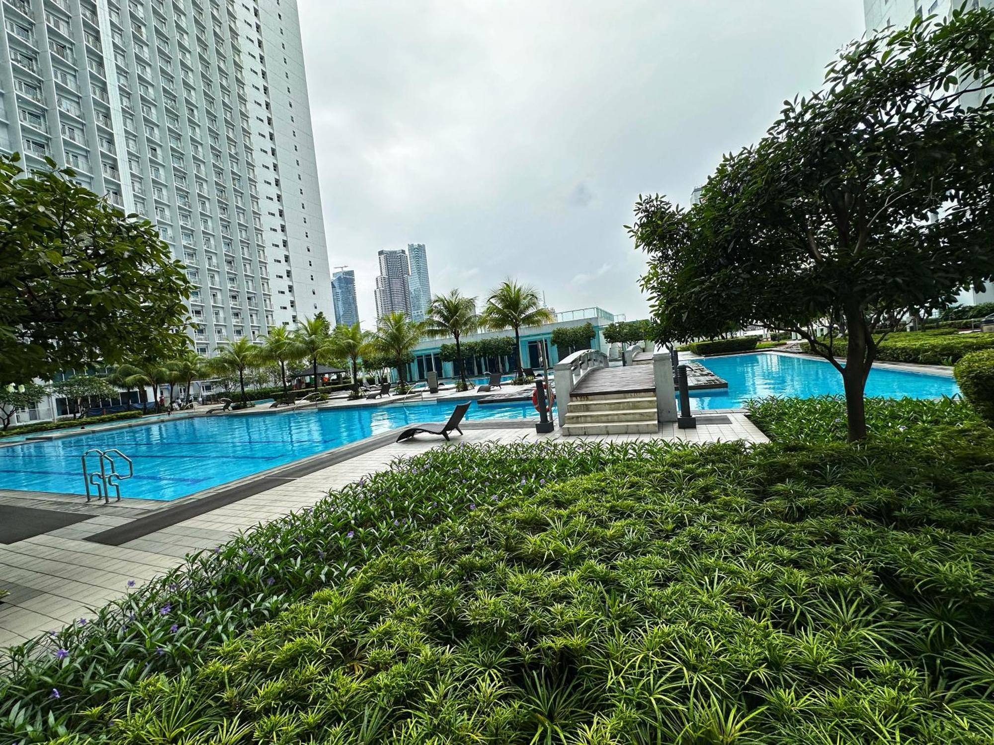 Apartment Stonewood In Jazz Residences Makati 2x Bigger Unit *