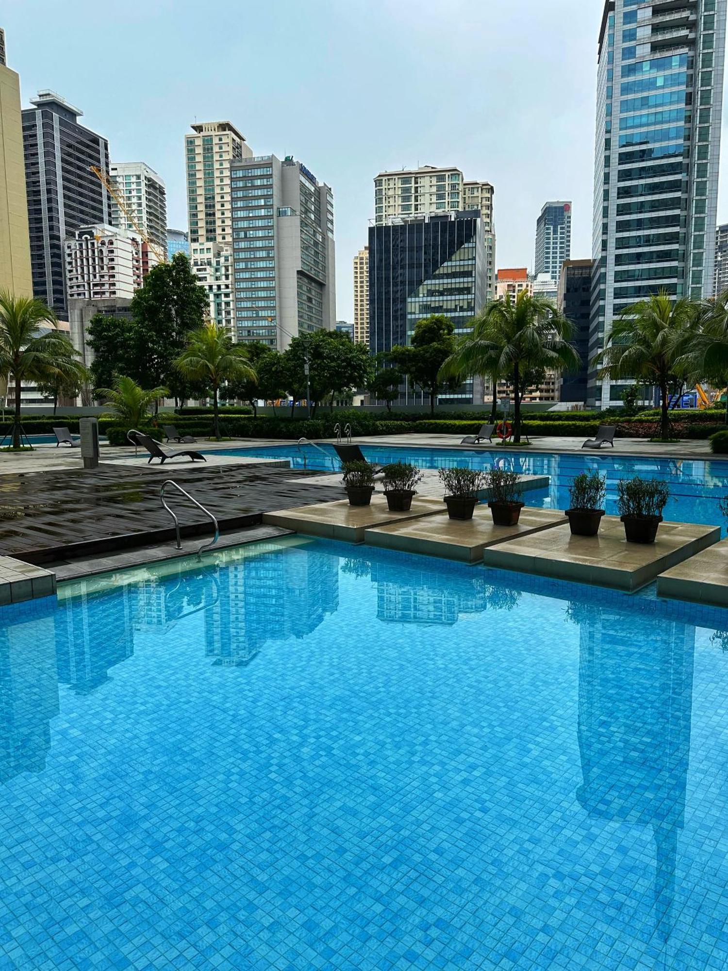 Stonewood In Jazz Residences Makati 2x Bigger Unit Apartment *