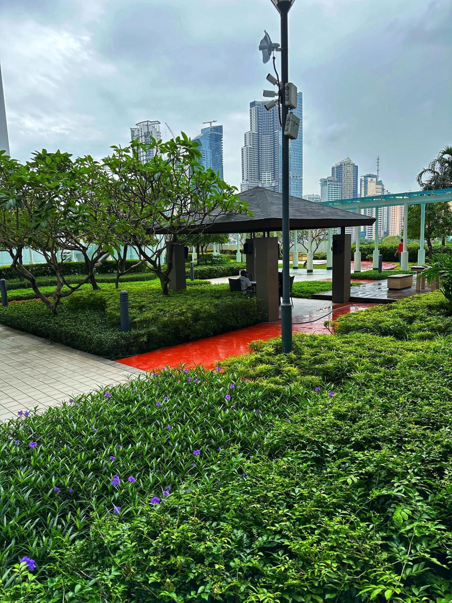 Apartment Stonewood In Jazz Residences Makati 2x Bigger Unit Manila