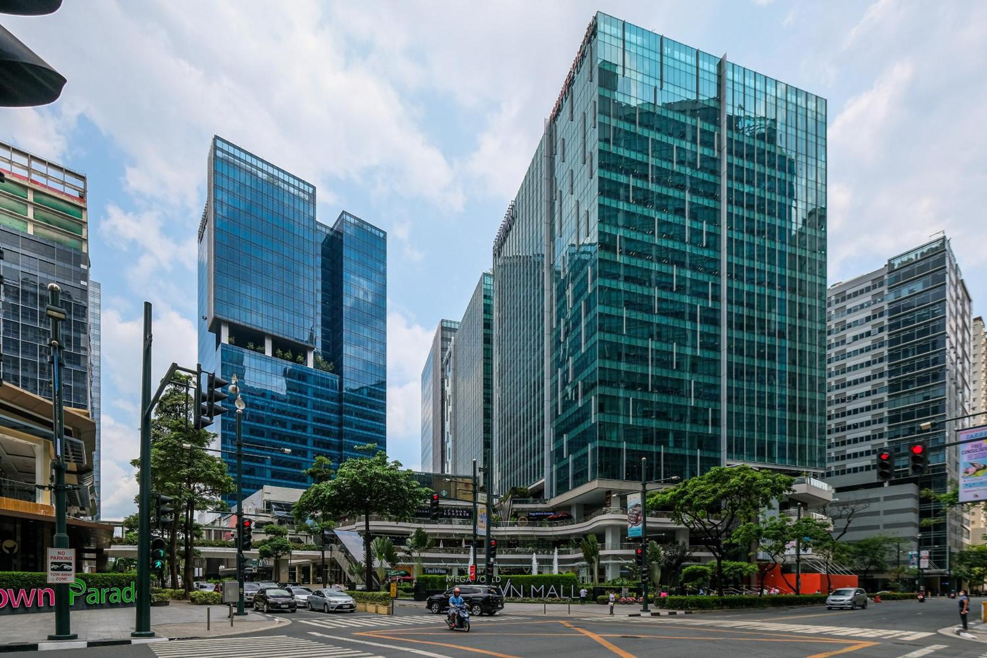 Bgc 3br Uptown Parksuites With Bathtub 16 Manila